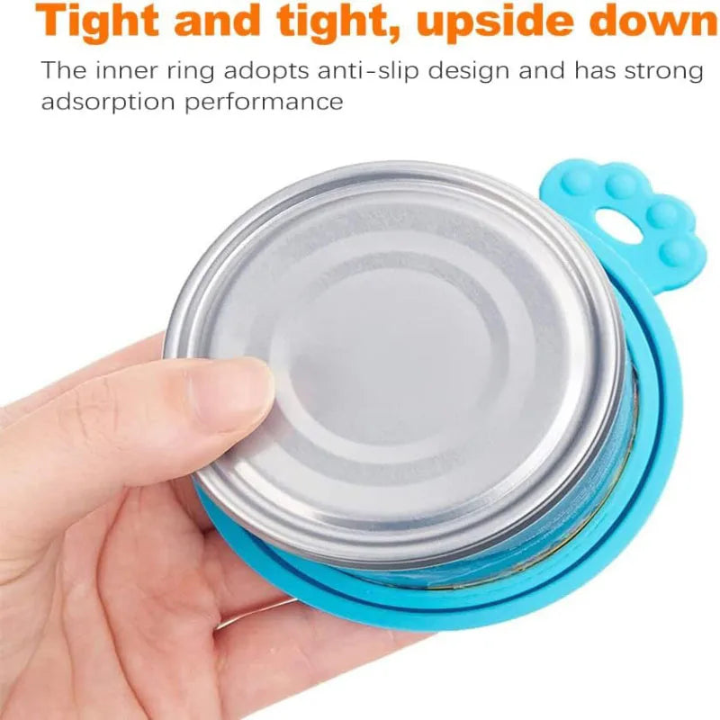 A set Reusable Pet Food Can Cover and Spoon