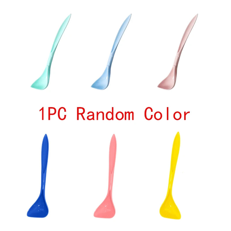 A set Reusable Pet Food Can Cover and Spoon